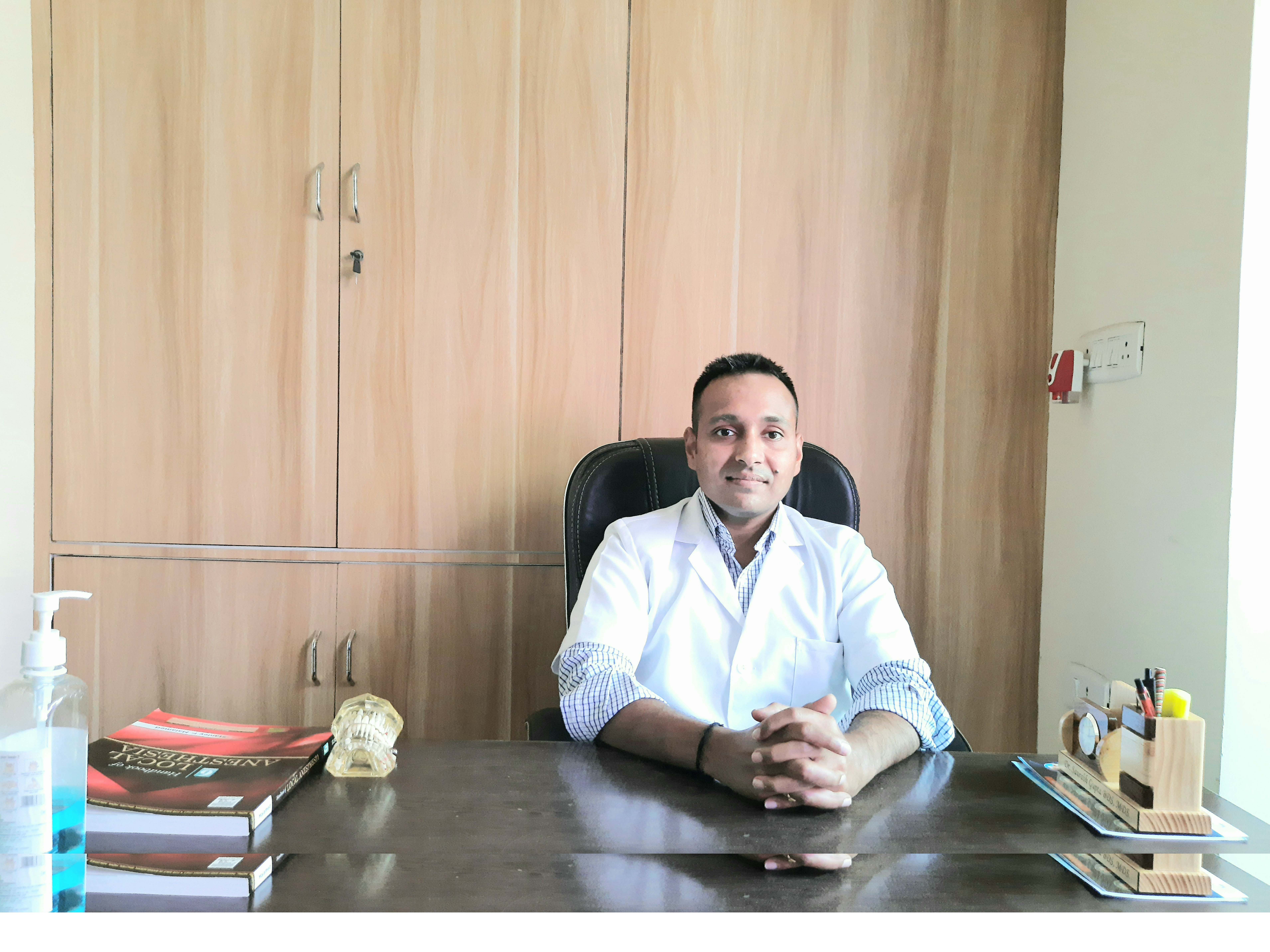 Dr. Sauarbh Gupta